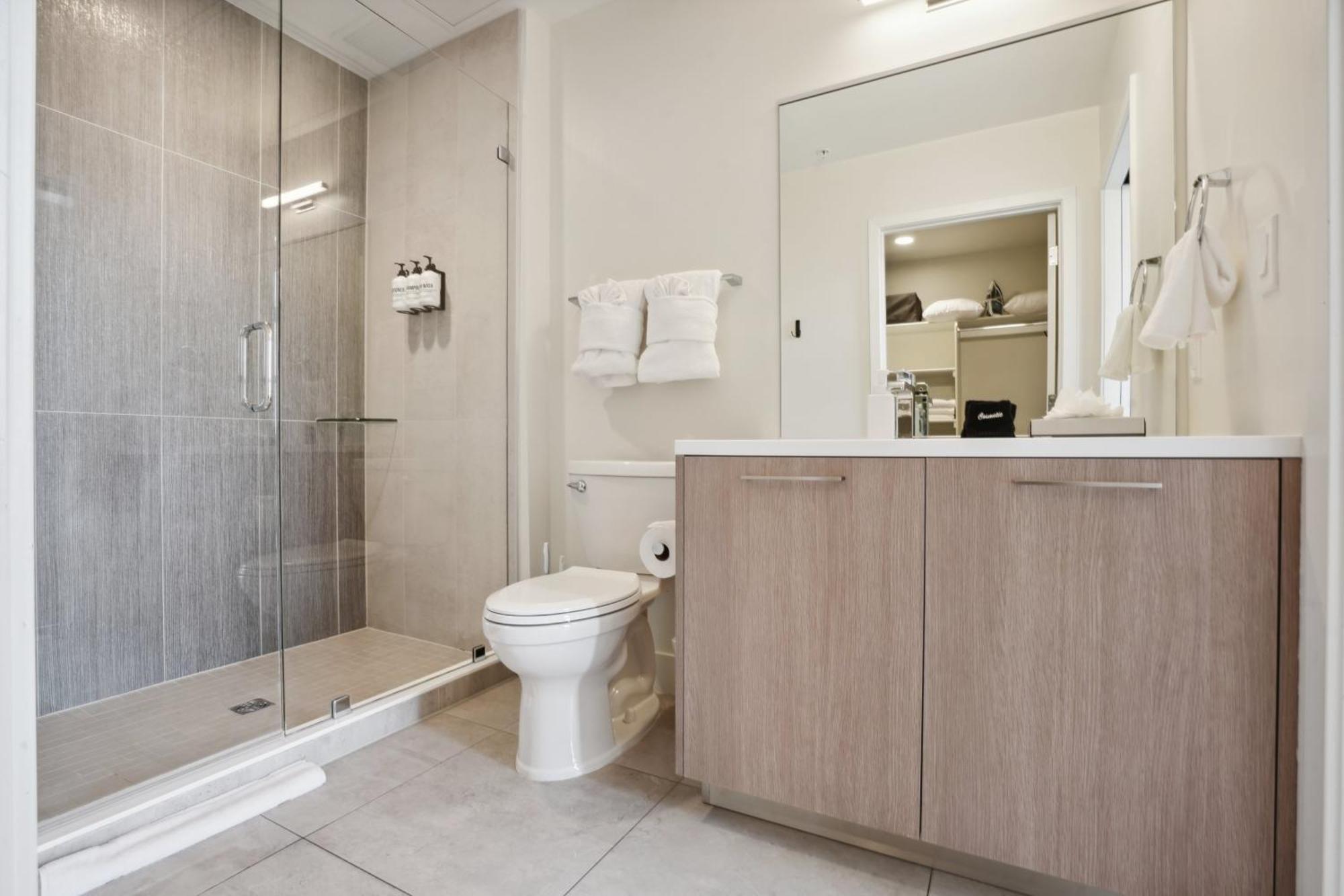 Skyline Penthouse | Espadin Lohi *