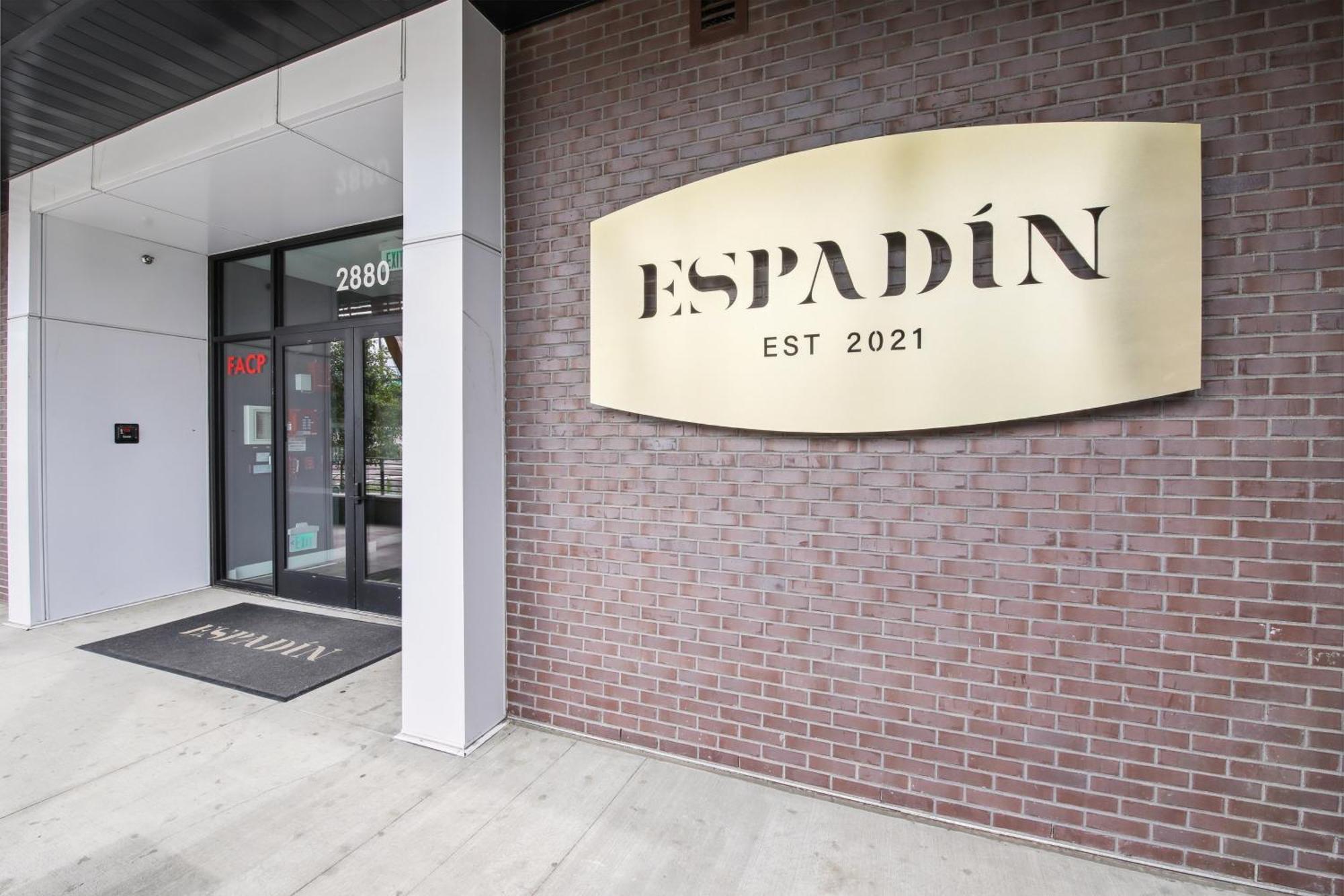 Skyline Penthouse | Espadin Lohi