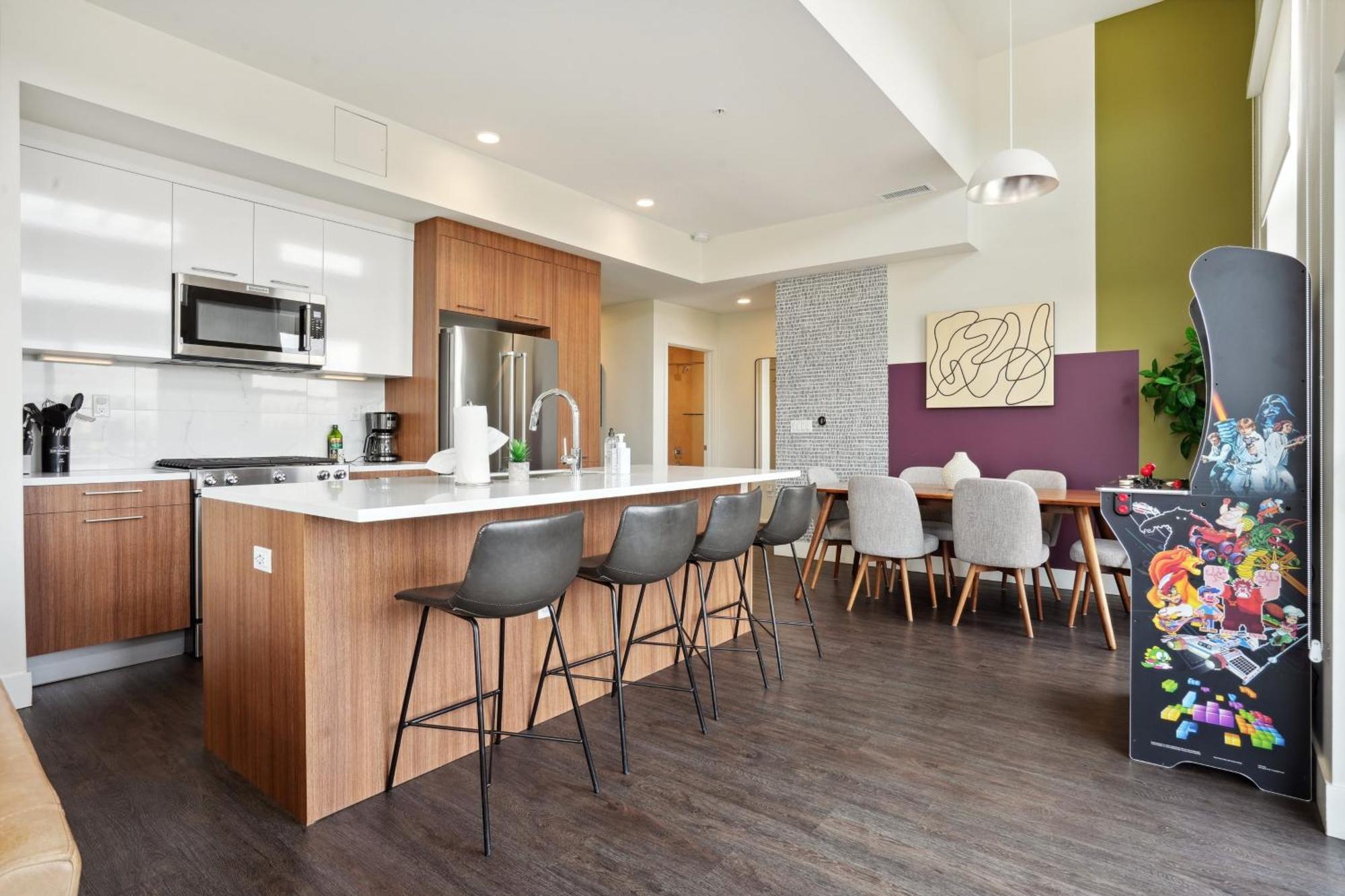 Skyline Penthouse | Espadin Lohi